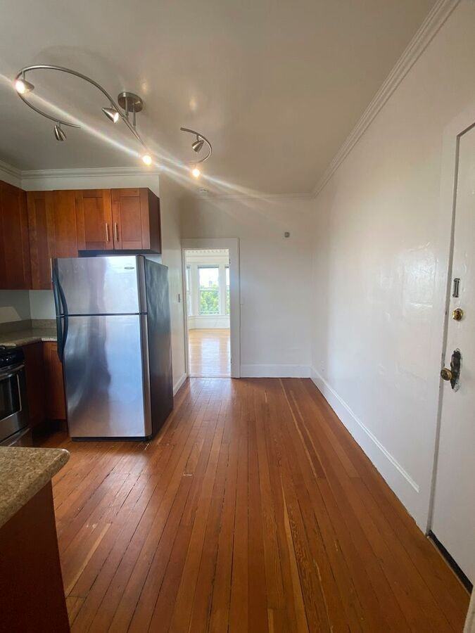 1380 Filbert St #08 - Photo 6 of 8