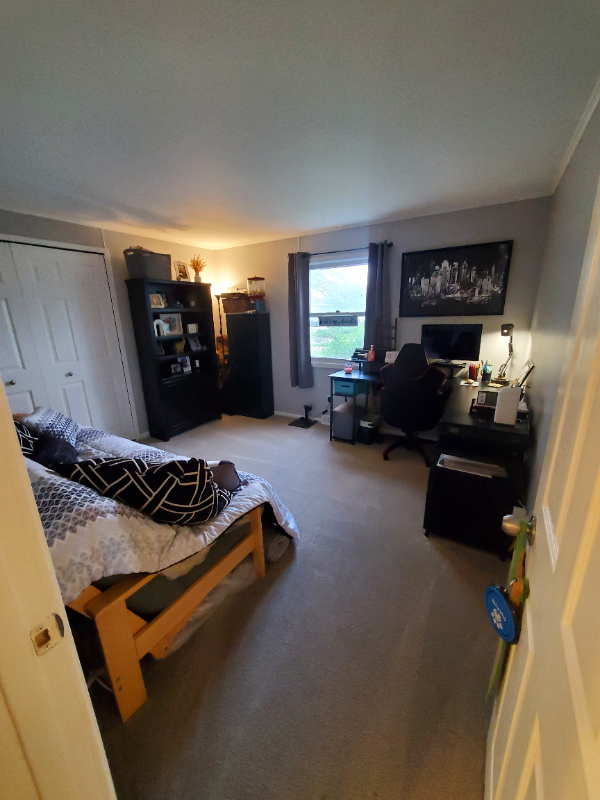 135 Whitlock St - Photo 4 of 14