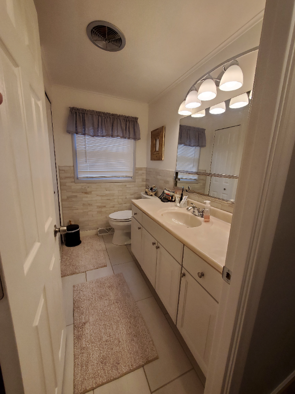 135 Whitlock St - Photo 6 of 14