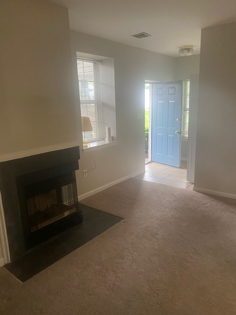 601 Christopher Dr - Photo 4 of 11