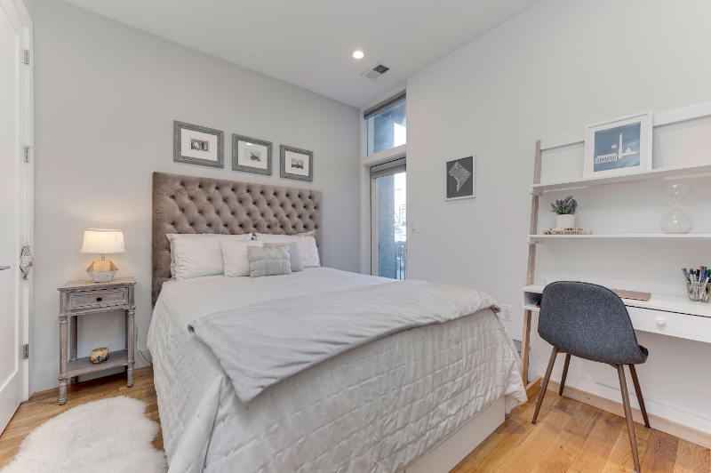 254 15th St Se #2 - Photo 5 of 11