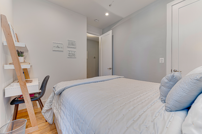254 15th St Se #2 - Photo 6 of 11