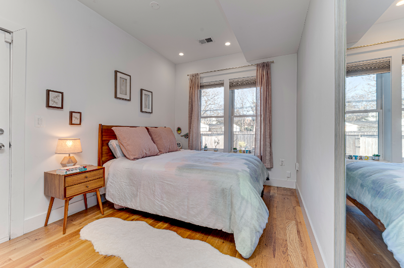 254 15th St Se #2 - Photo 7 of 11