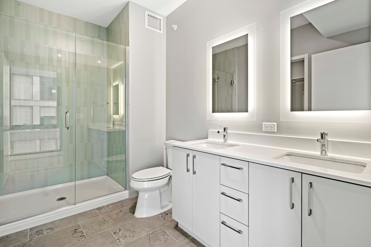 1177 W Van Buren St - Photo 5 of 9