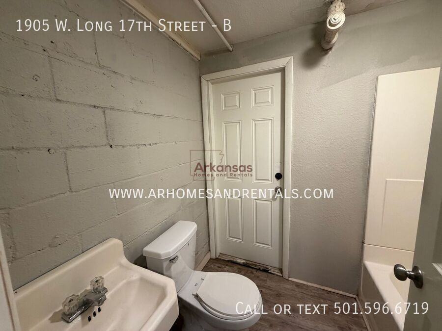 1905 W Long 17th St #B - Photo 5 of 12