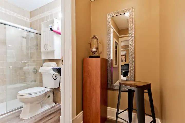 105 W 4th St #1 - Photo 3 of 10