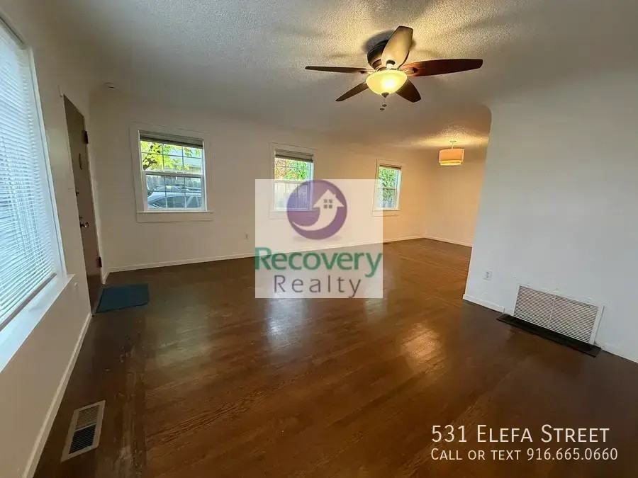 531 Elefa St - Photo 4 of 18