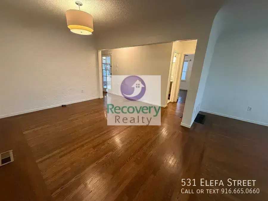 531 Elefa St - Photo 6 of 18