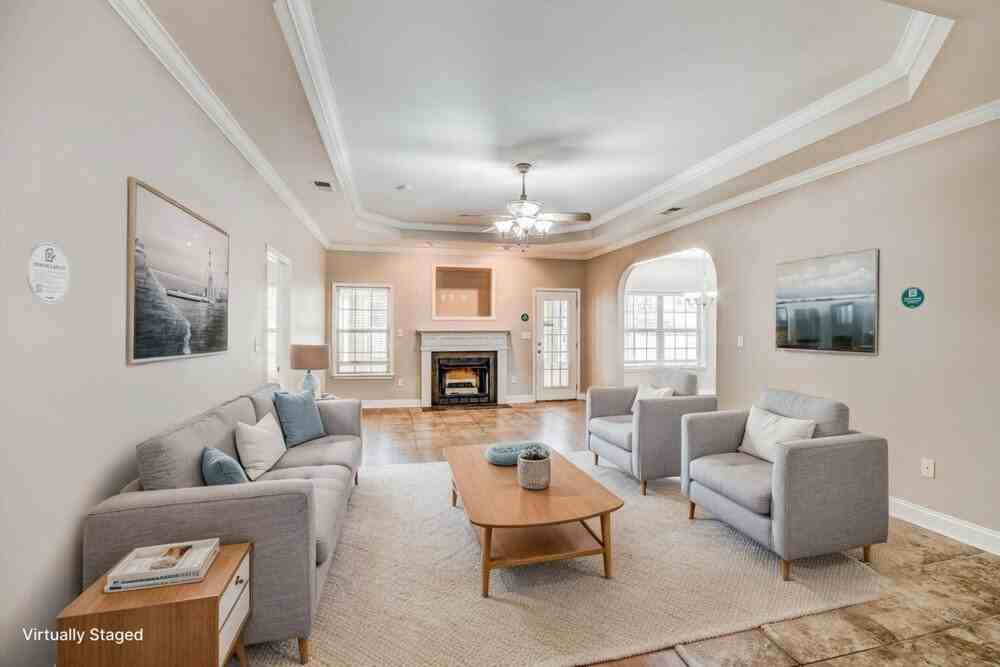 600 Waterford Ln - Photo 3 of 19