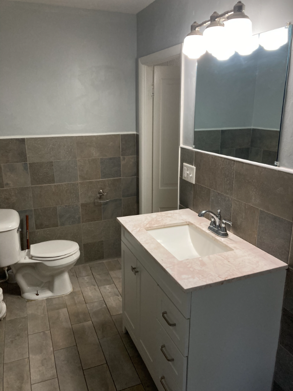 912 5th St Sw #2 - Photo 4 of 14