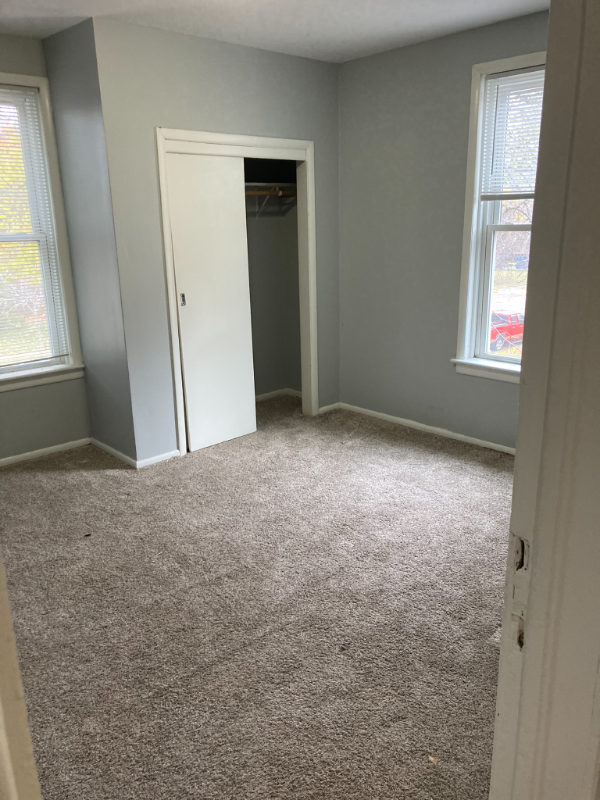 912 5th St Sw #2 - Photo 7 of 14