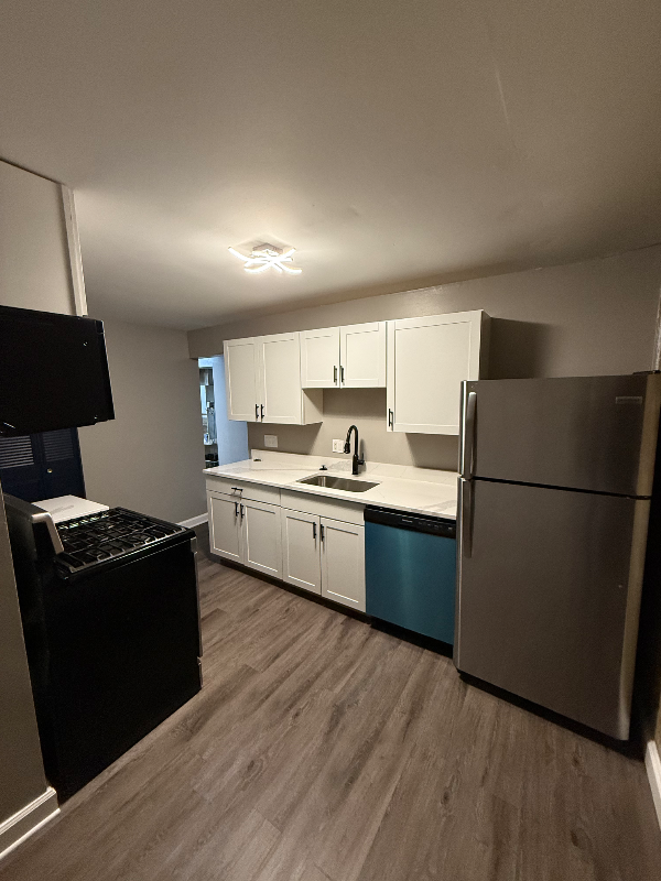 3301 Huntley Square Dr #A1 - Photo 4 of 11