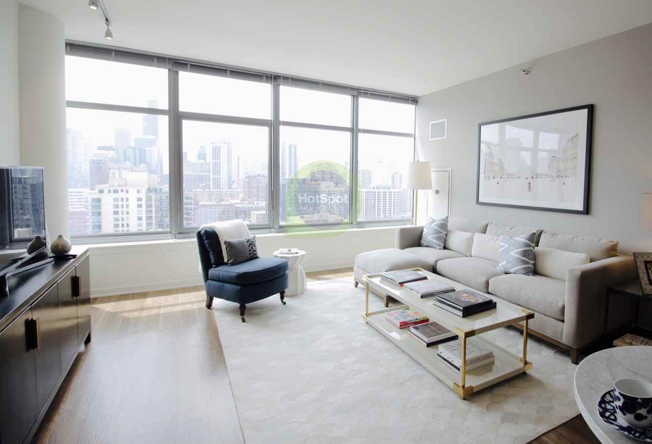 299 W Chestnut St - Photo 3 of 7