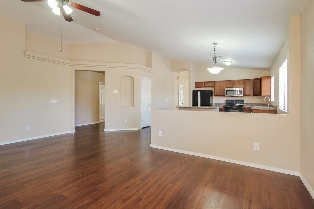 21818 W Sonora St - Photo 7 of 19