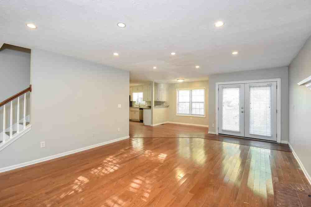 655 Simon Ive Dr - Photo 7 of 19
