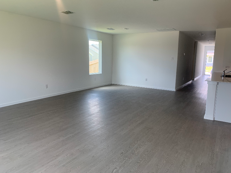 4000 Drifters Bend Dr - Photo 4 of 13