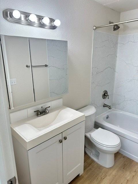 8714 35th Ave Ne #101 - Photo 7 of 10