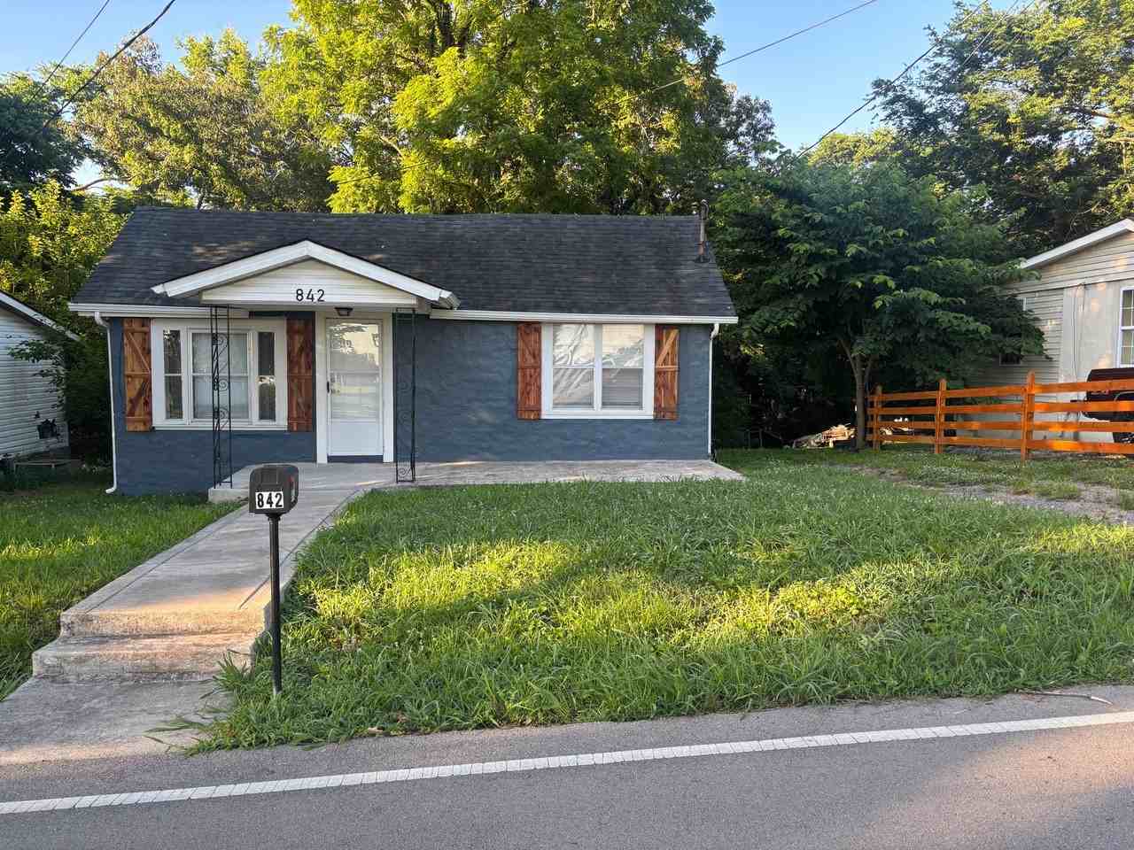 842 Iron Bridge Rd