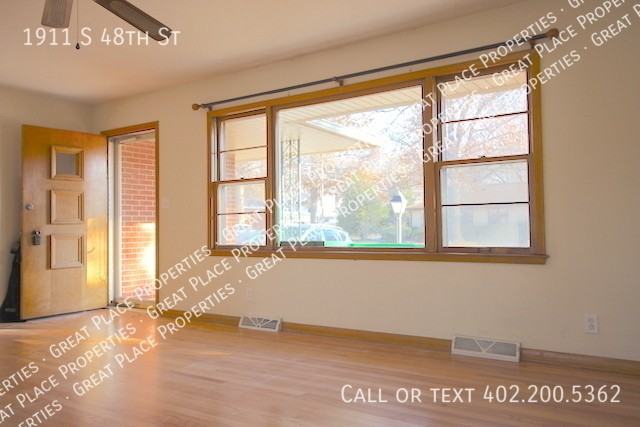1911 S 48th St - Photo 4 of 28