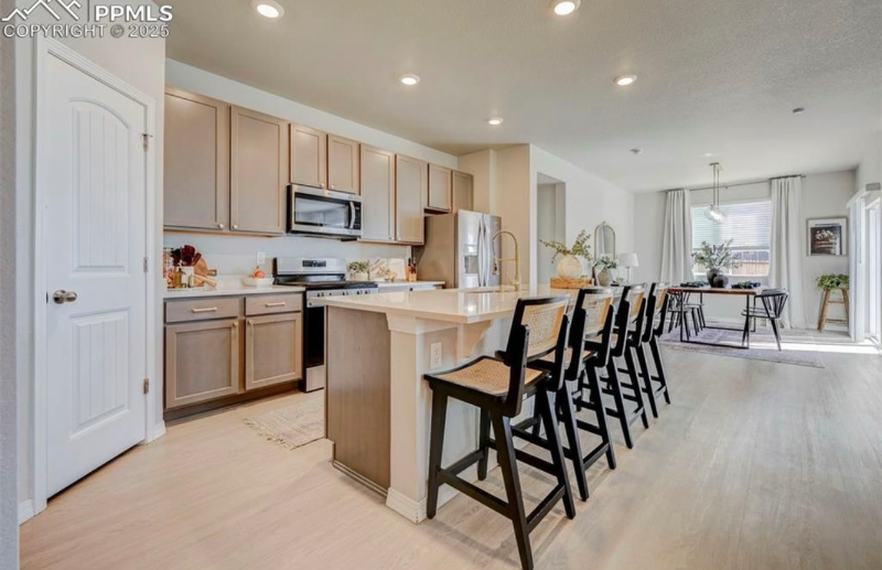 10499 Rolling Peaks Dr - Photo 3 of 9