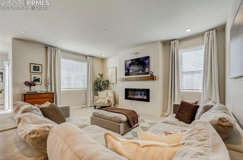 10499 Rolling Peaks Dr - Photo 6 of 9