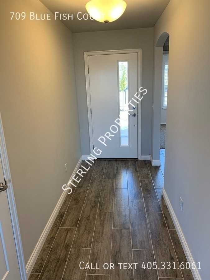 709 Blue Fish Ct - Photo 3 of 15