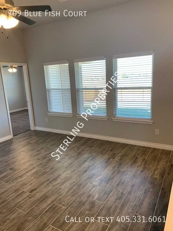 709 Blue Fish Ct - Photo 5 of 15