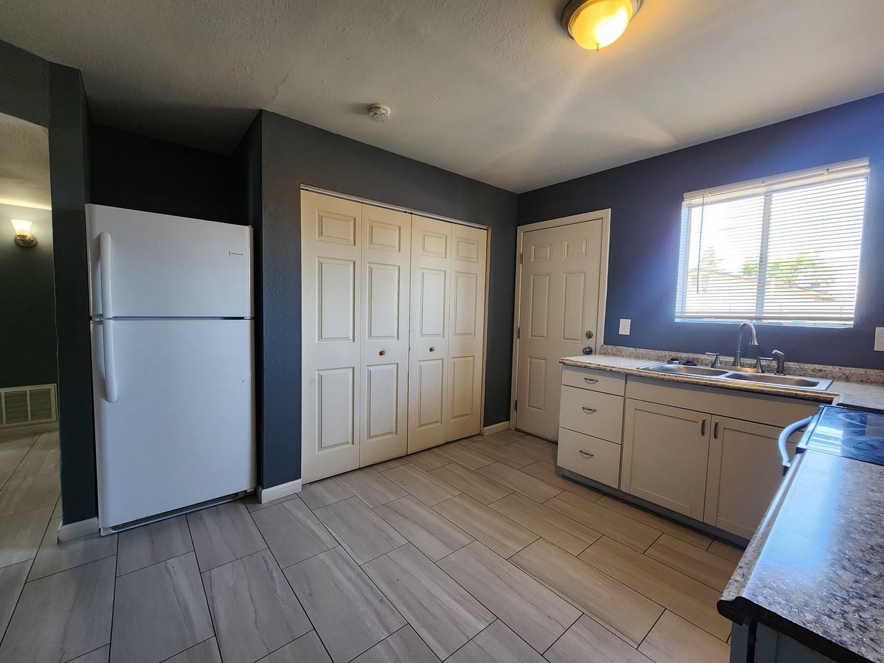 143 S Doran Bldg G #102 - Photo 3 of 20