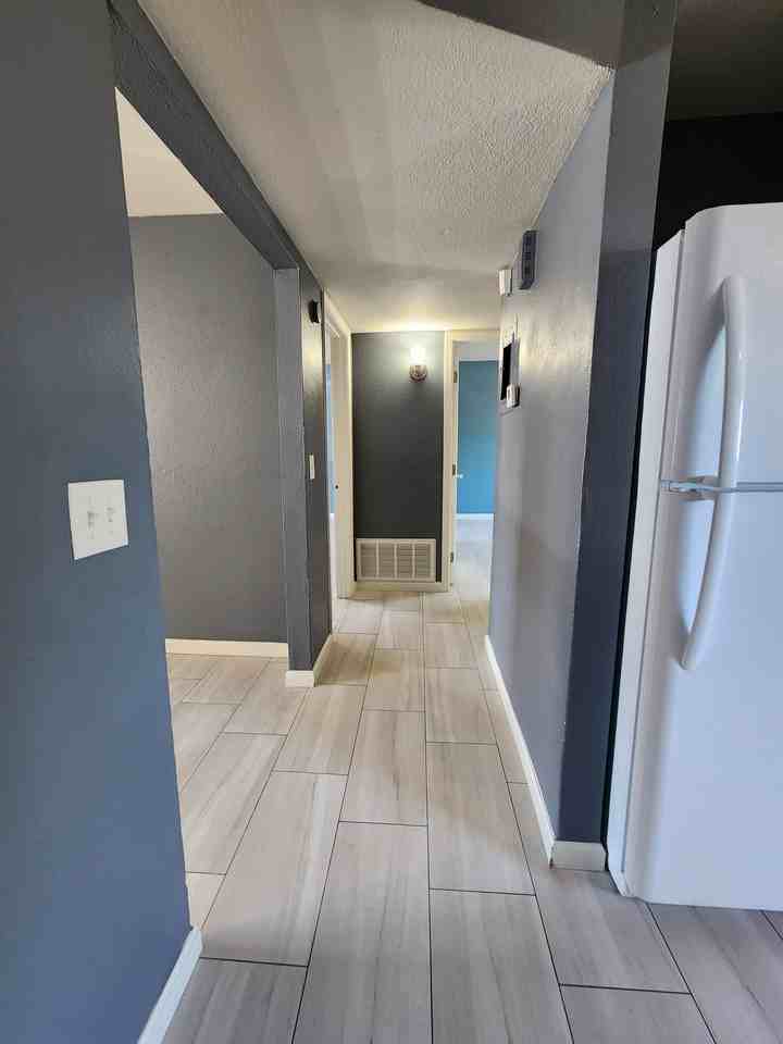 143 S Doran Bldg G #102 - Photo 5 of 20
