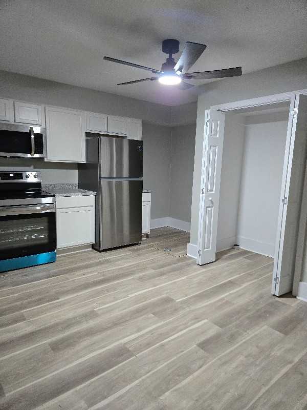 2012 W Main St