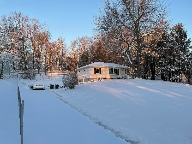 4 Maplewood Dr - Photo 6 of 39