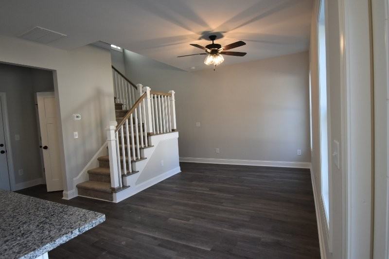 184 W Allen St - Photo 4 of 8