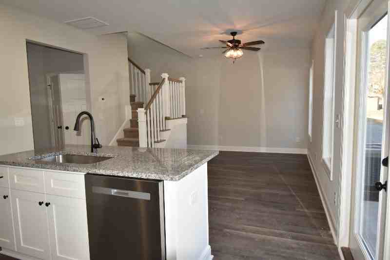 184 W Allen St - Photo 7 of 8
