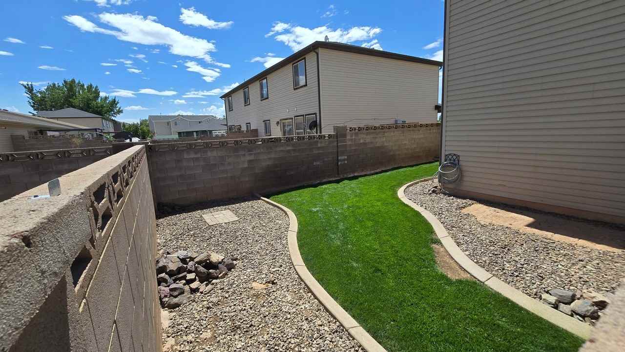 1909 W Gemini Meadows Ln - Photo 3 of 23