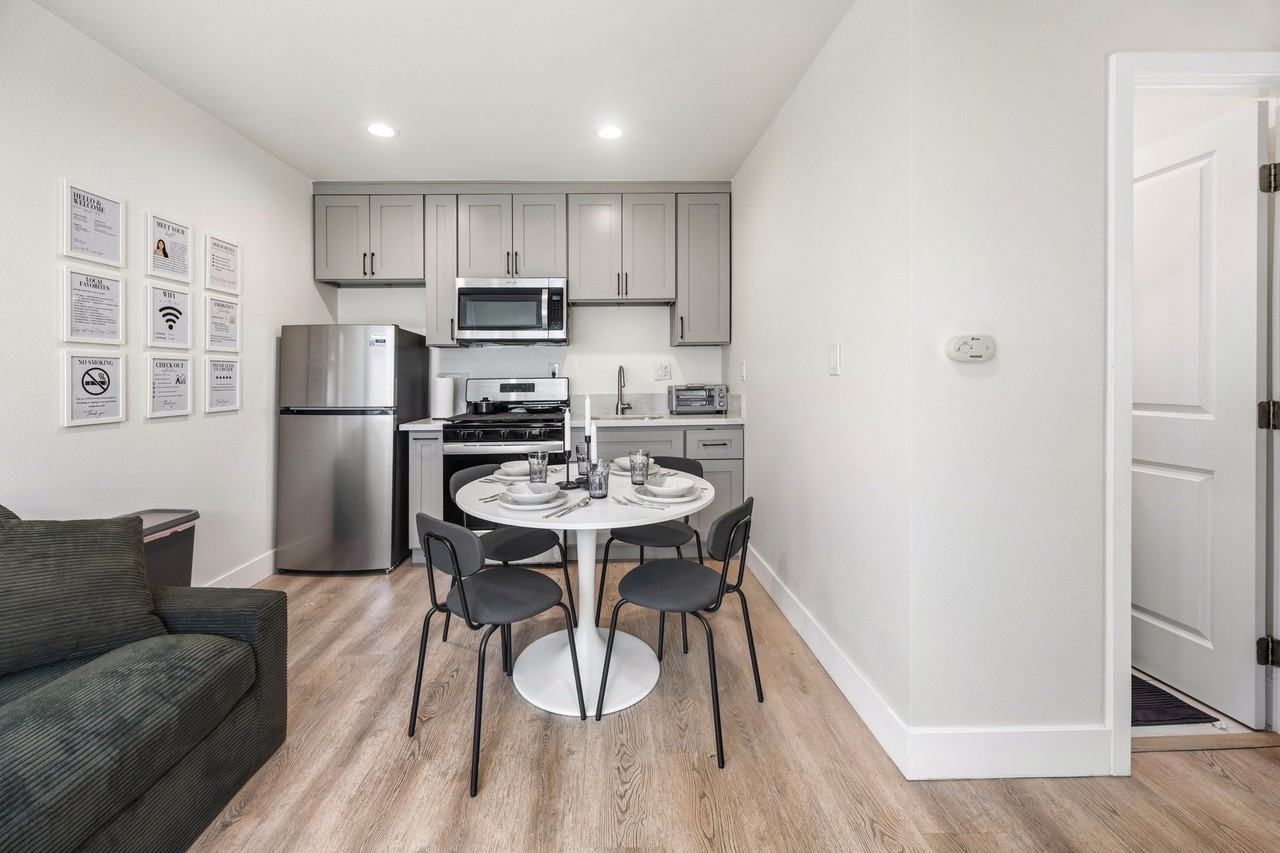 10041 Crosby Ave - Photo 5 of 19