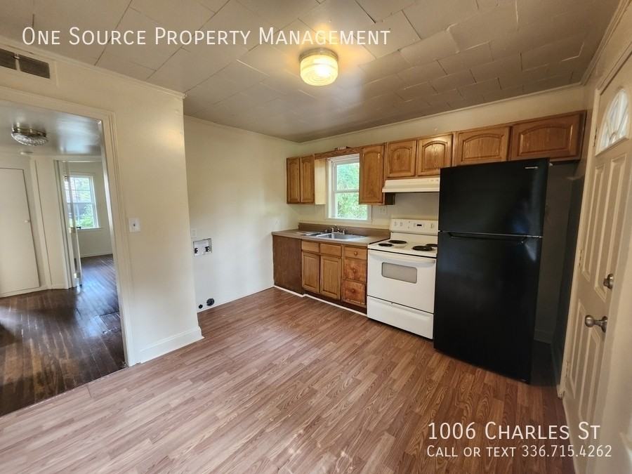 1006 Charles St - Photo 4 of 14