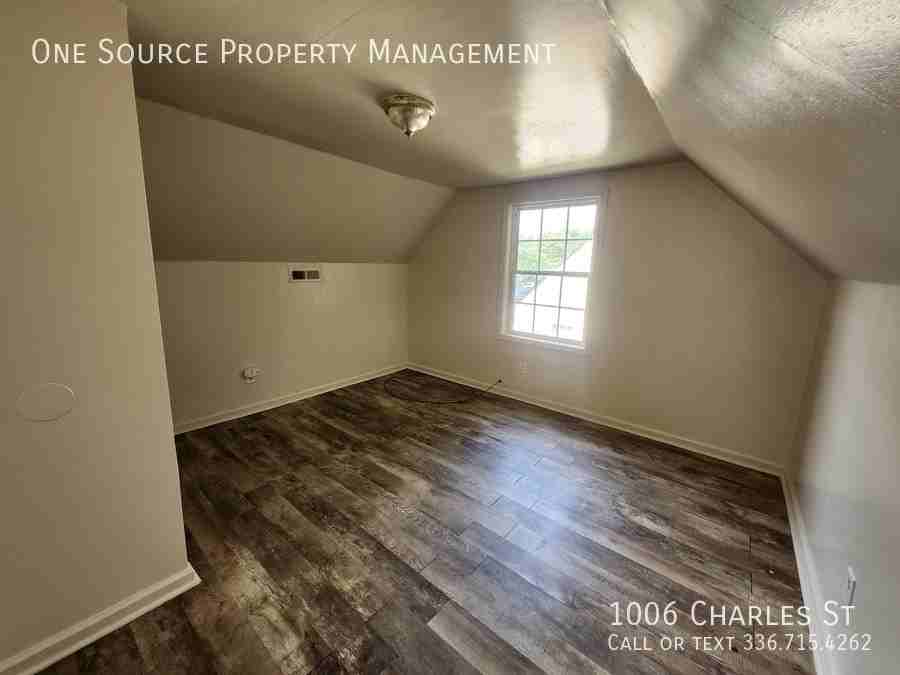 1006 Charles St - Photo 7 of 14