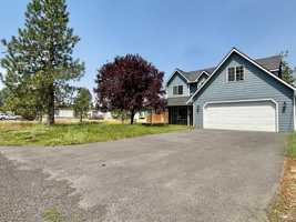 featured image of 905 E Spence St