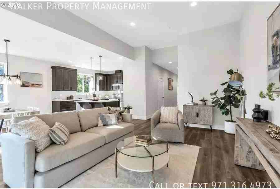 996 E Rork Ct - Photo 5 of 24