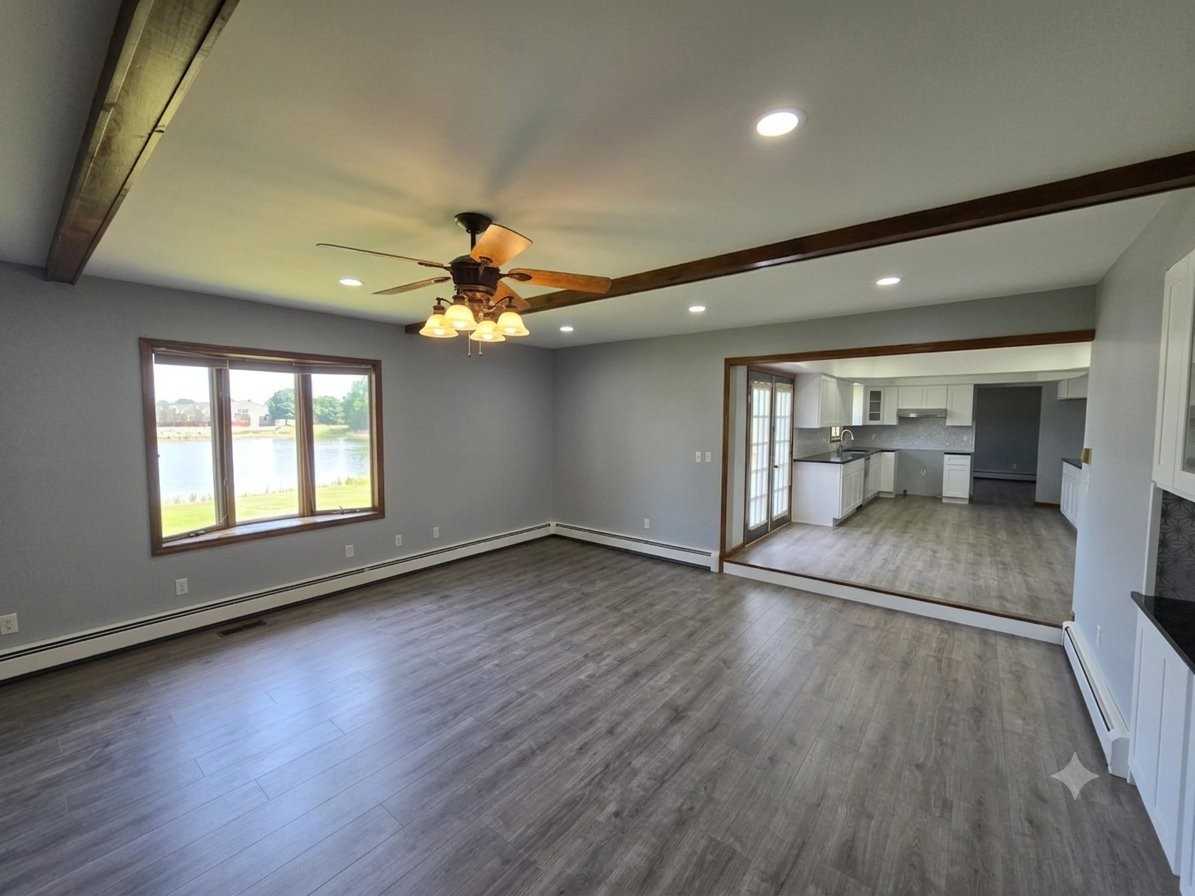 14443 Lakeshore Dr - Photo 3 of 14