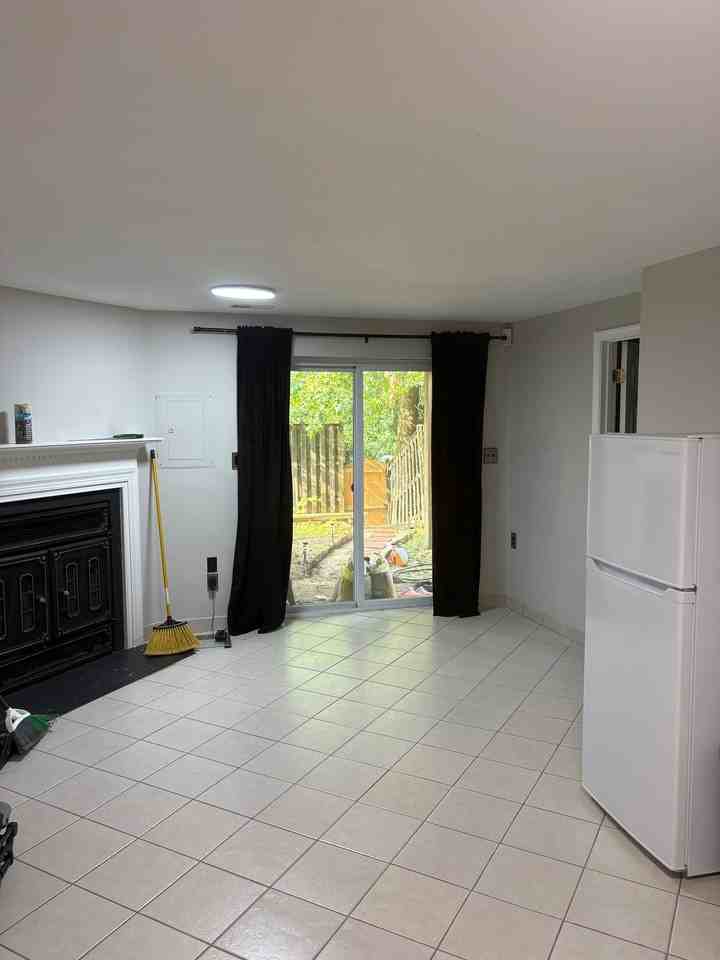 89 Travis Ct - Photo 4 of 9
