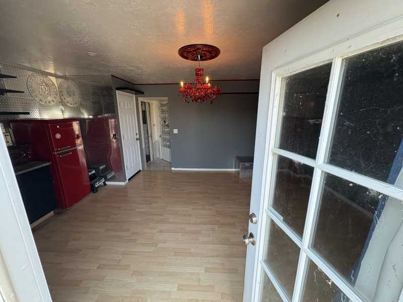 147 Lakeview - Photo 2 of 8