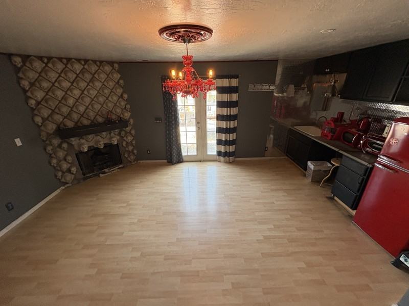 147 Lakeview - Photo 4 of 8