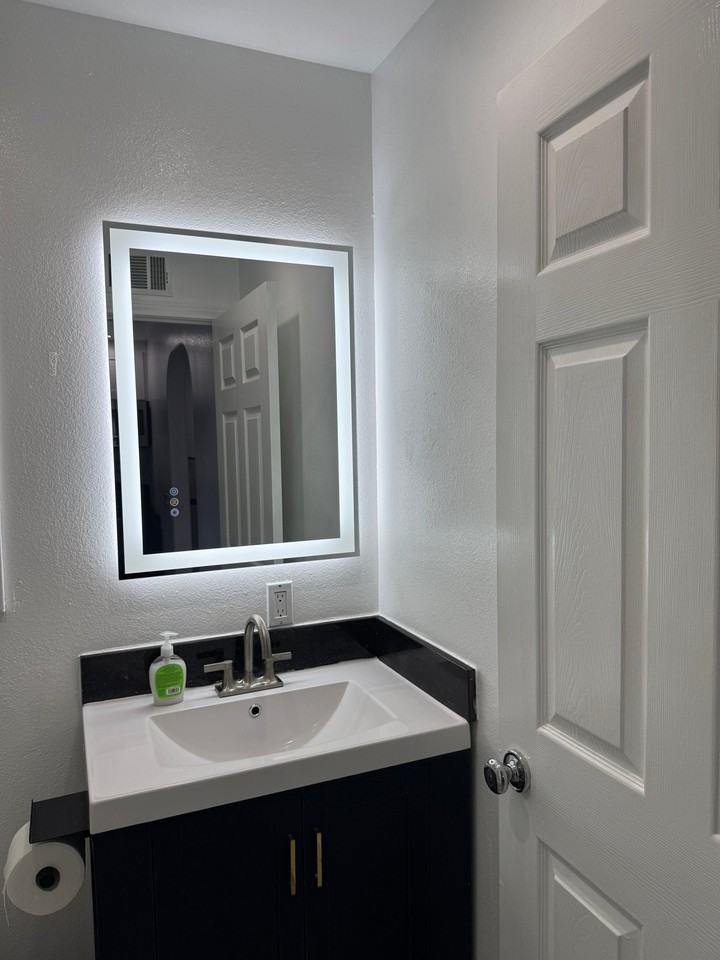 16804 Bridgeport St - Photo 2 of 10