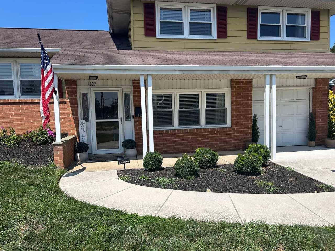 1107 Ipswich Dr - Photo 4 of 20