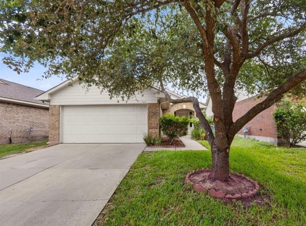 7618 Legacy Pines Dr - Photo 4 of 5