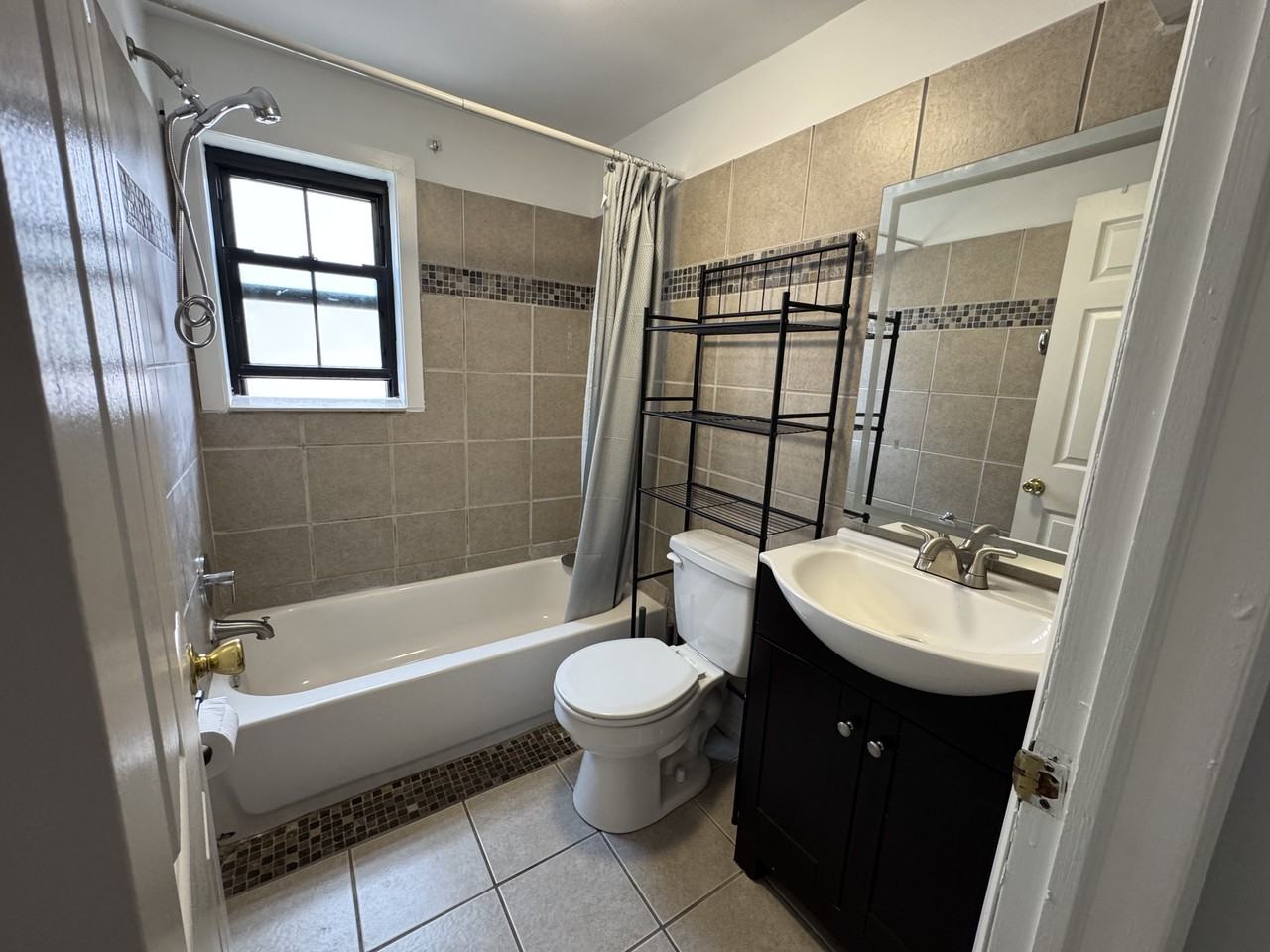 934 New Market Street - Photo 6 of 10
