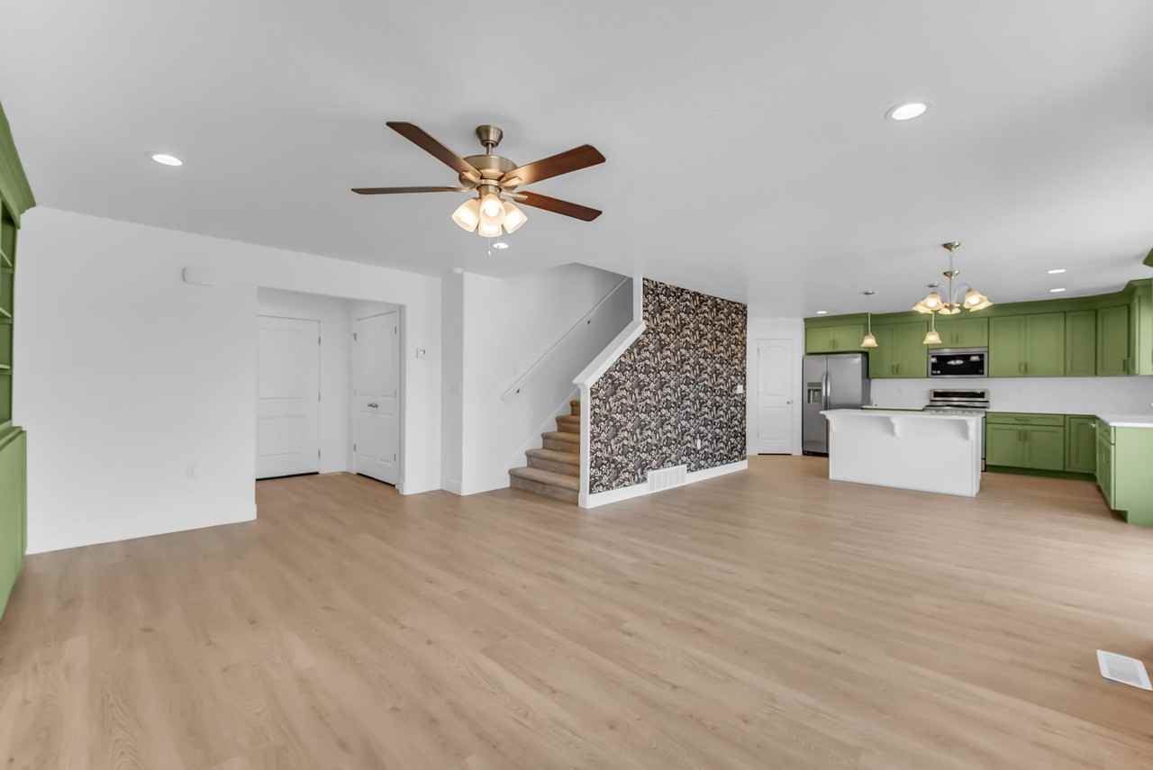 6676 W Ipswitch Way - Photo 4 of 20