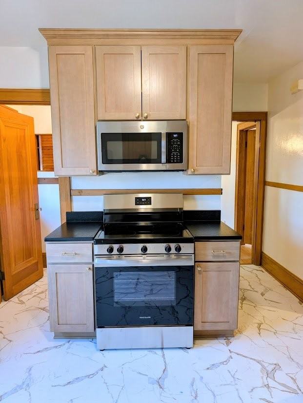 2346 N 68th St - Photo 4 of 20