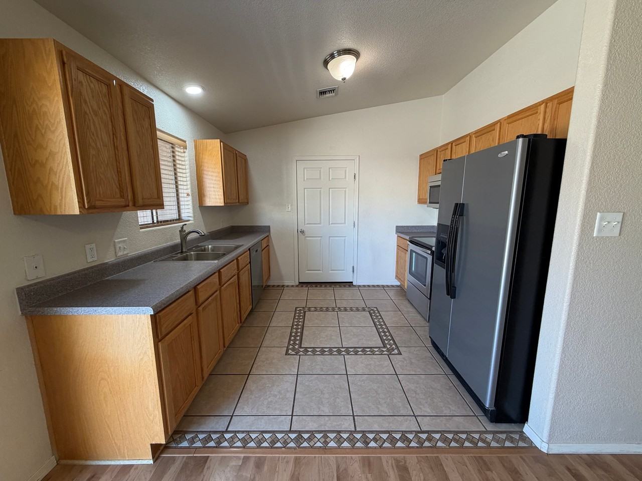 10355 S Typhoon Ave - Photo 3 of 20